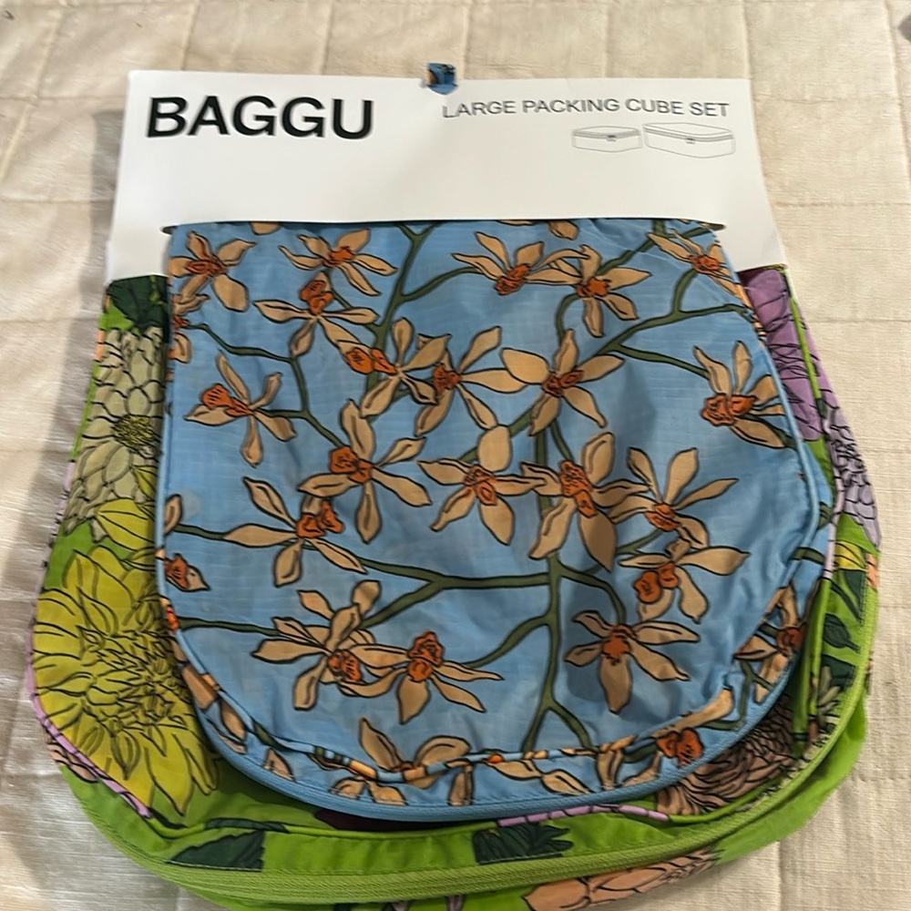 brand new baggu large packing cube set